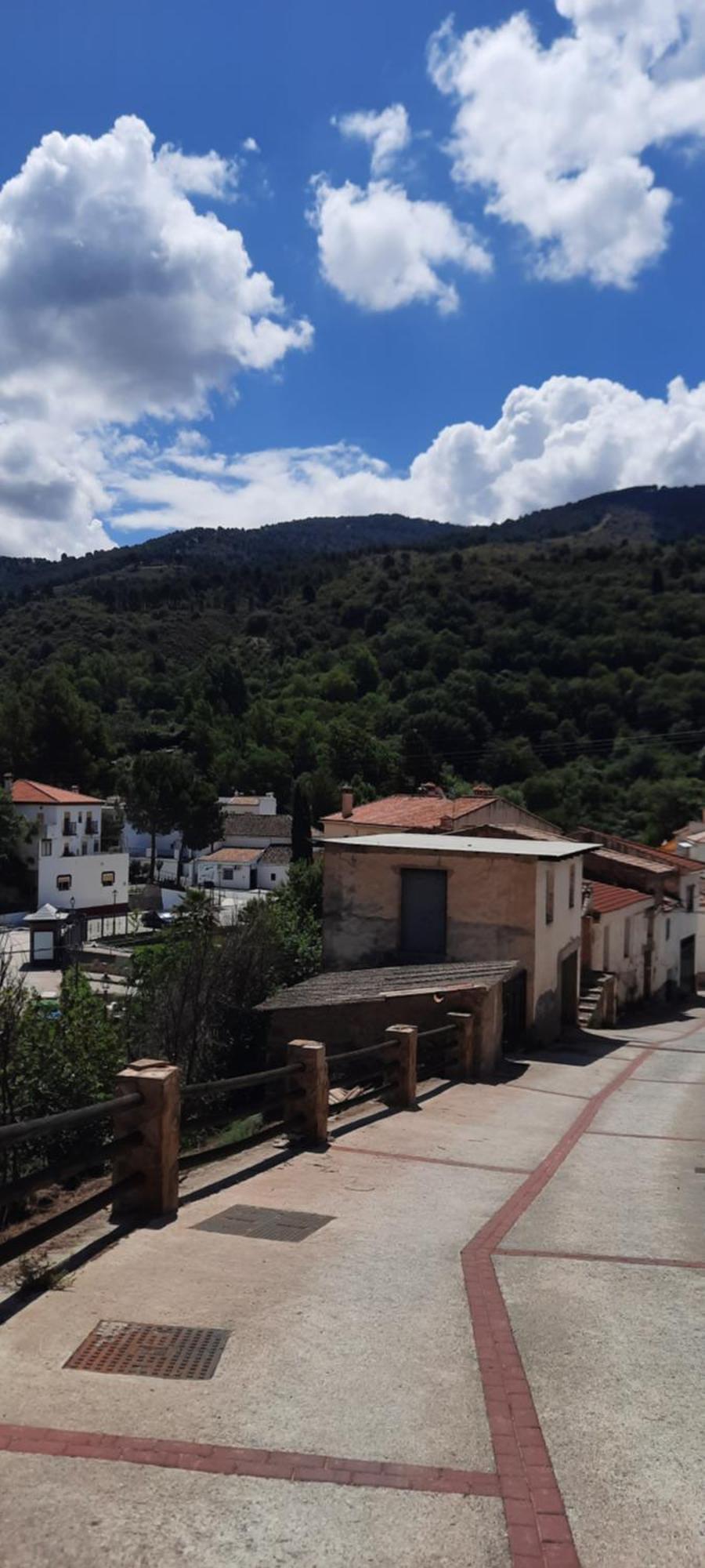 Casa De Enkiu Villa Dudar Bagian luar foto